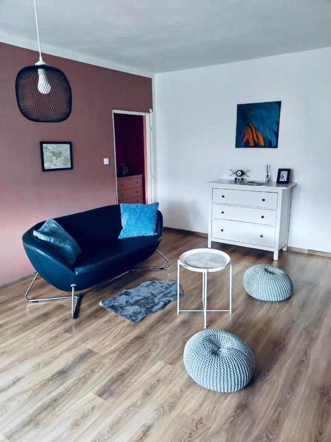Apartman Domov ジェチーン エクステリア 写真
